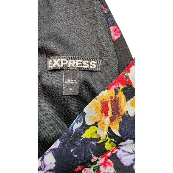 Express Dark Floral Belted Romper - Picture 10 of 15